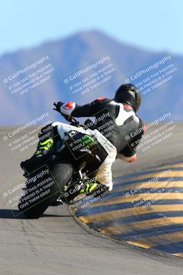 media/Jan-14-2022-Apex Assassins (Fri) [[4609ad47be]]/Trackday 2/Session 3/Turn 12 Backside/